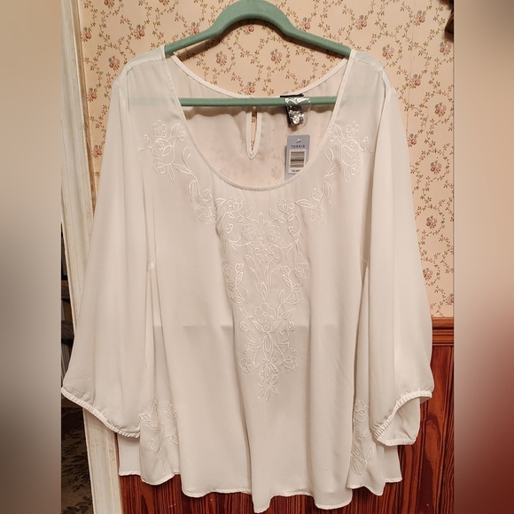 torrid Tops - Torrid Size 3 White IVY LS Georgette Embroidered Hi-Low Tunic
